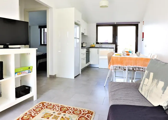 Vila - Mar - Private Outdoor Jacuzzi - Wifi & Airco - By Bedzy