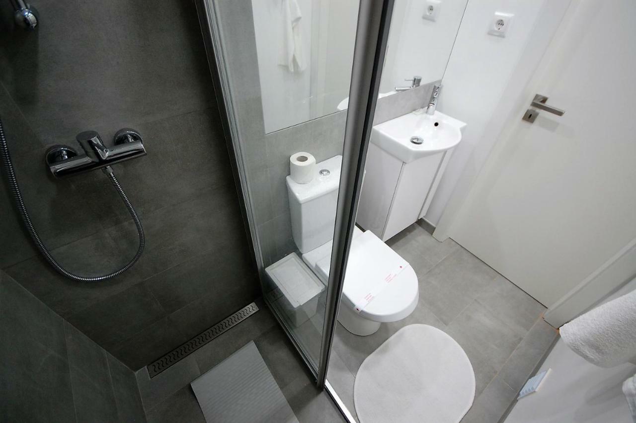 - Mar - Private Outdoor Jacuzzi - Wifi & Airco - By Bedzy